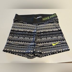 Nike Pro grey geometric spandex short women medium